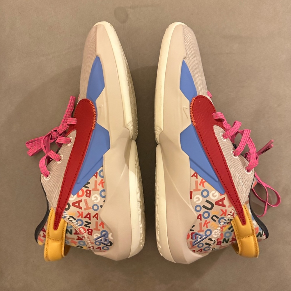 Nike Zoom Freak 2 GS 'Letter Bro' - kids size 1.5Y